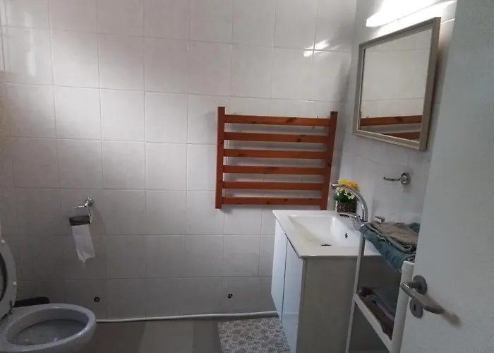 بيت خشبي Kampi Double Storey House In The Village