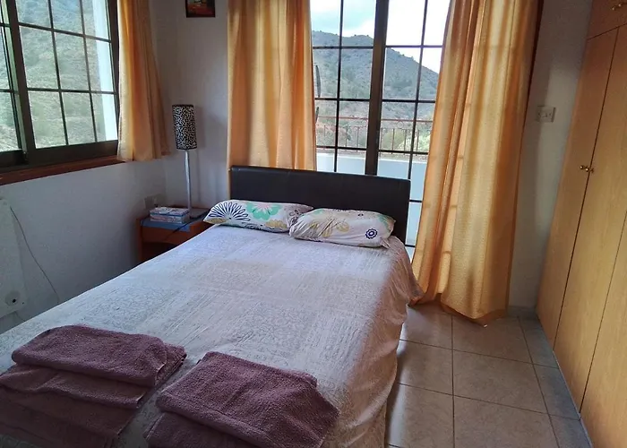 بيت خشبي Kampi Double Storey House In The Village *