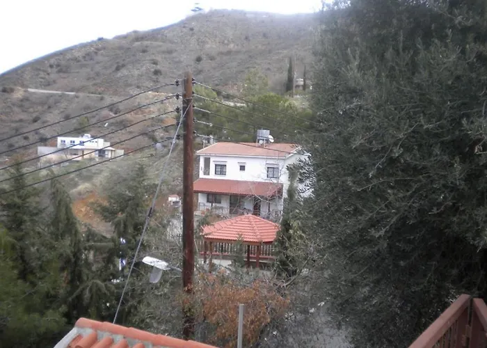 بيت خشبي Kampi Double Storey House In The Village *