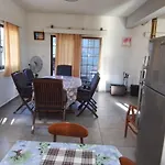 بيت خشبي Kampi Double Storey House In The Village *