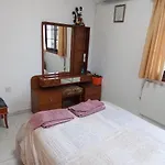 Kampi Double Storey House In The Village Lodge *
