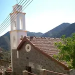 Kampi Double Storey House In The Village بيت خشبي *