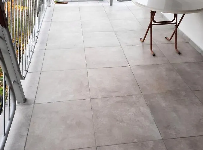 山林小屋 Kampi Double Storey House In The Village 尼科西亚