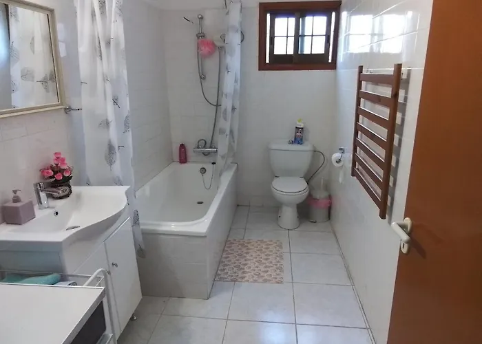 Kampi Double Storey House In The Village *