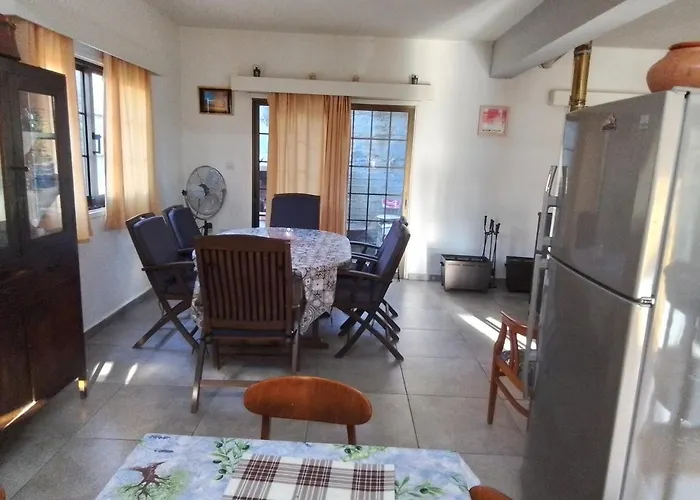 山林小屋 Kampi Double Storey House In The Village *