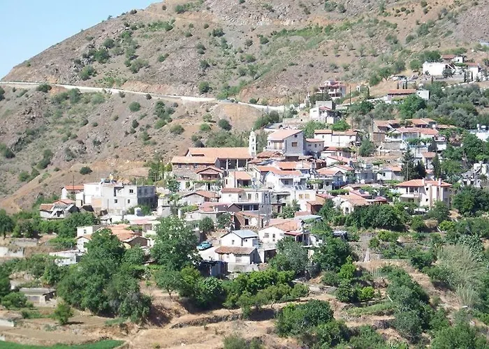 山林小屋 Kampi Double Storey House In The Village *