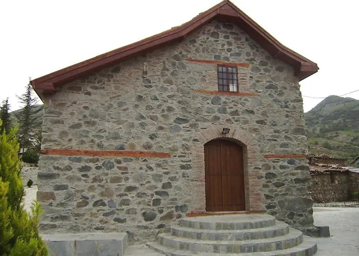 Kampi Double Storey House In The Village 山林小屋